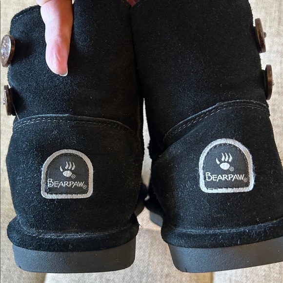 BEAR PAWS WOMENS BUTTON FLAT BLACK SUEDE UPPER ROSY SNOW BOOTIES SZ 10 - Picture 6 of 10
